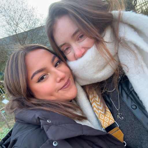 Profile image for pet sitters Larissa & Guénaëlle