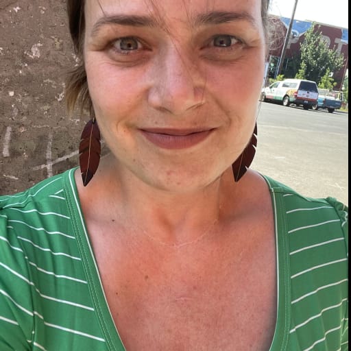Profile image for pet sitter carlee