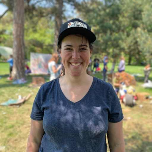 Profile image for pet sitter Moira