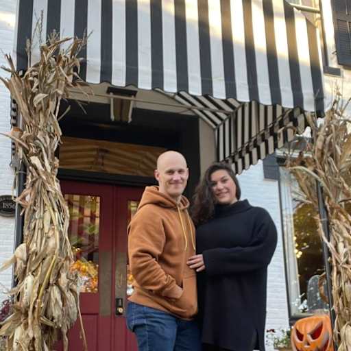 Profile image for pet sitters Nicholas & Baylee