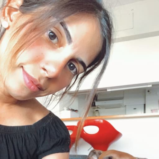 Profile image for pet sitter Laura