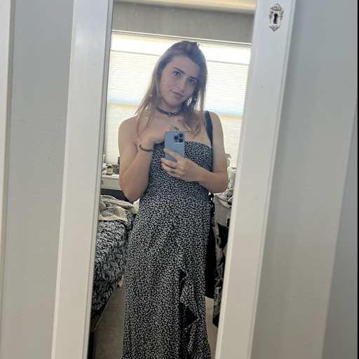 Profile image for pet sitter Vivian