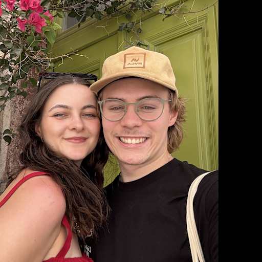 Profile image for pet sitters Celina & Matthias