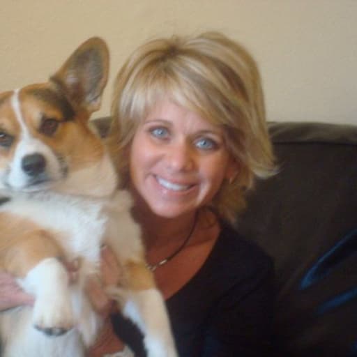 Profile image for pet sitters Lynn & Jason