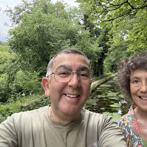 Profile image for pet sitters Robin & Sheila