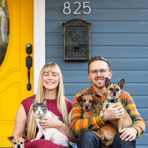 Profile image for pet sitters Abram & Jordyn