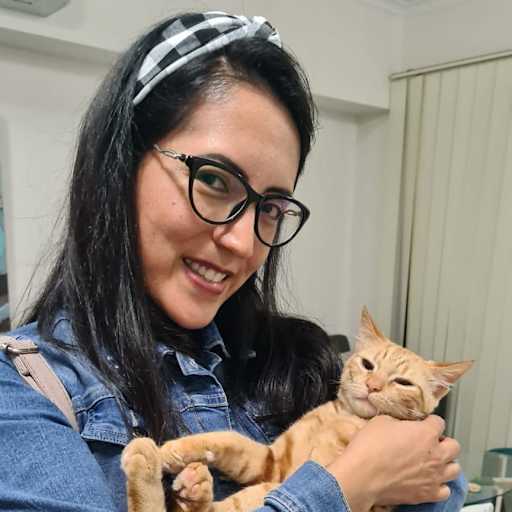 Profile image for pet sitter Lorena