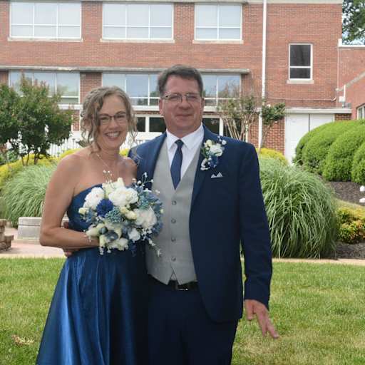 Profile image for pet sitters MontieAnn & Stephen 