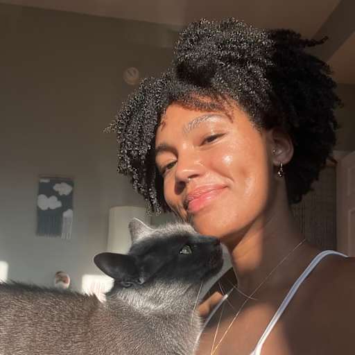Profile image for pet sitter Maya