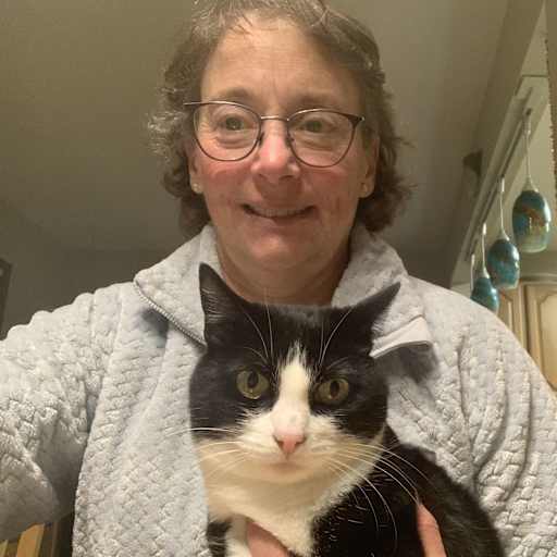 Profile image for pet sitters Lori & Robert