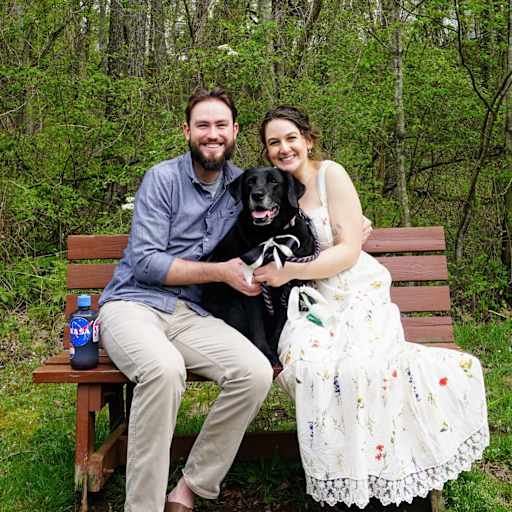 Profile image for pet sitters Madisenne & Scott