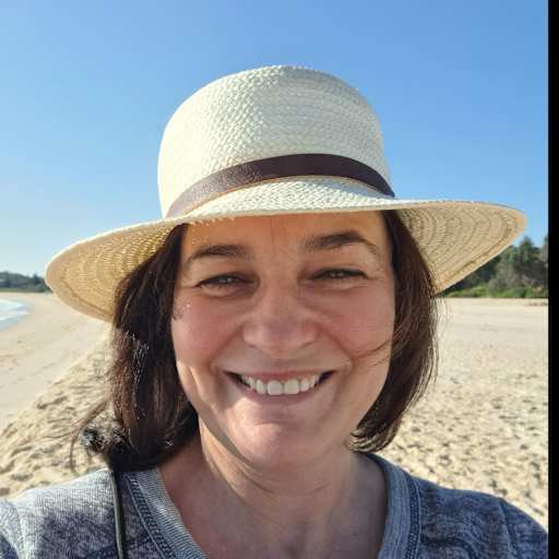 Profile image for pet sitter Rowena