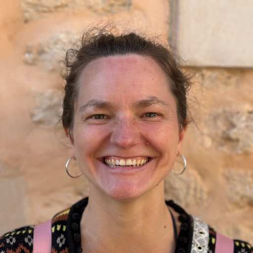 Profile image for pet sitter Julia