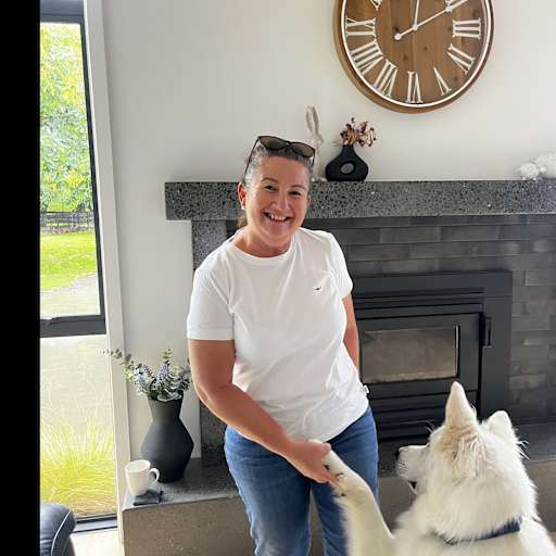 Profile image for pet sitters Michelle & David