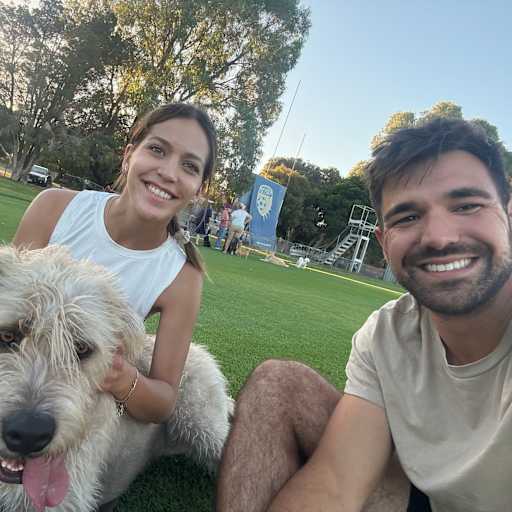 Profile image for pet sitters Agustina & Luis Ignacio