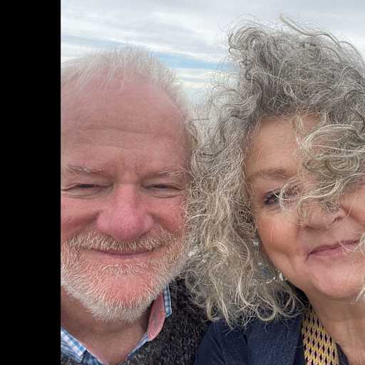 Profile image for pet sitters Cait & Laurence