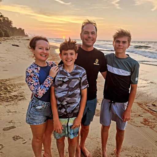 Profile image for pet sitters Sarah & Dirk