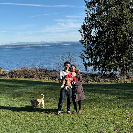 Profile image for pet sitters Ilana & Elan