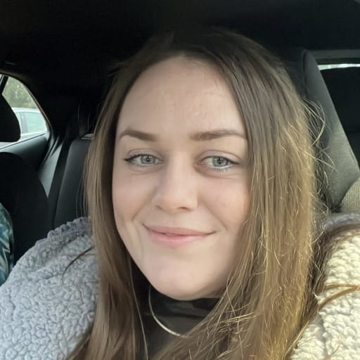 Profile image for pet sitter Laura