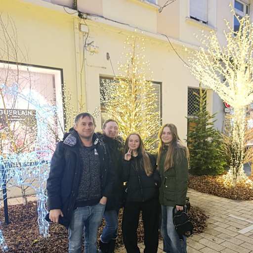 Profile image for pet sitters Lidiia & Andrii