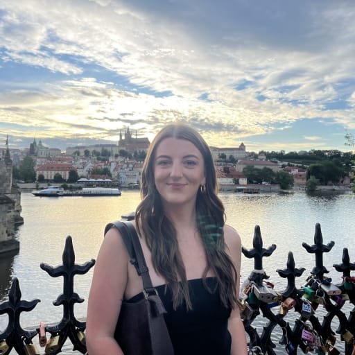 Profile image for pet sitter Connie