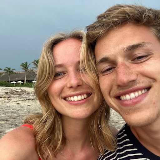 Profile image for pet sitters Lisann & Job