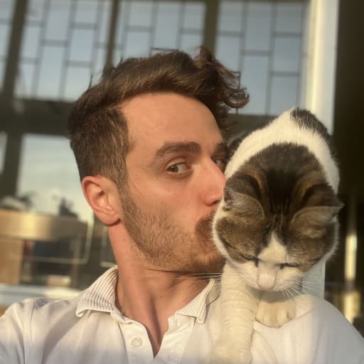 Profile image for pet sitter Han
