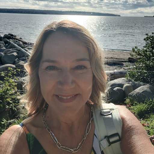 Profile image for pet sitter Shari-Anne