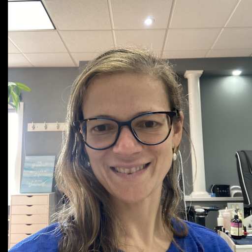 Profile image for pet sitter Erika