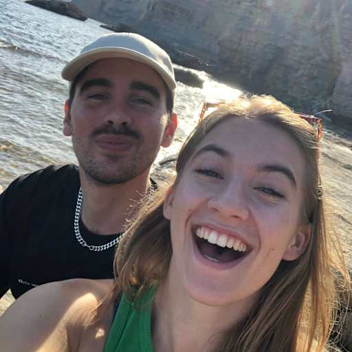 Profile image for pet sitters Sarah Elena & Jason Peter