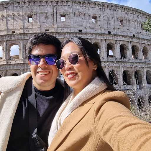 Profile image for pet sitters Facundo & Nikki