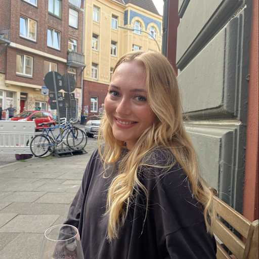 Profile image for pet sitter Kyra
