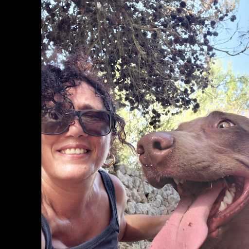 Profile image for pet sitters Sanaa & Hiram
