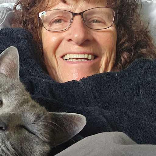 Profile image for pet sitter coral