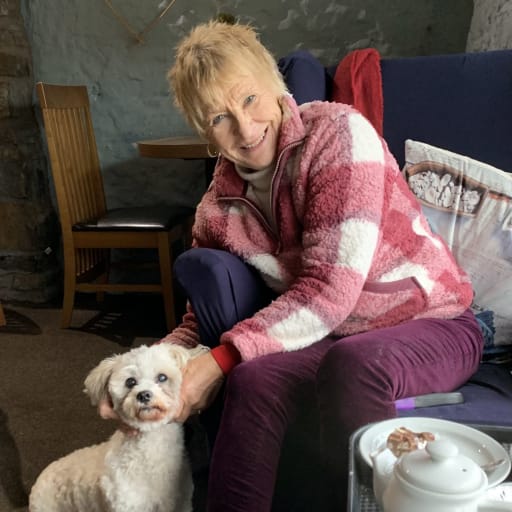 Profile image for pet sitter Vicki