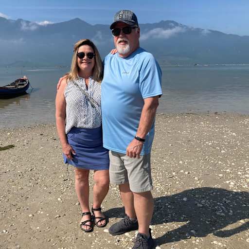 Profile image for pet sitters Tracy & Don