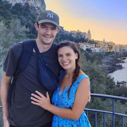 Profile image for pet sitters Olivia & Kevin