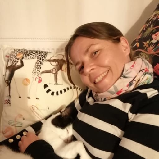 Profile image for pet sitter Camille