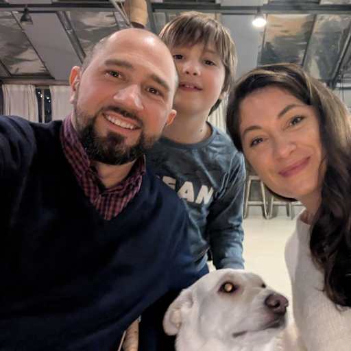 Profile image for pet sitters Bogdan & Diana
