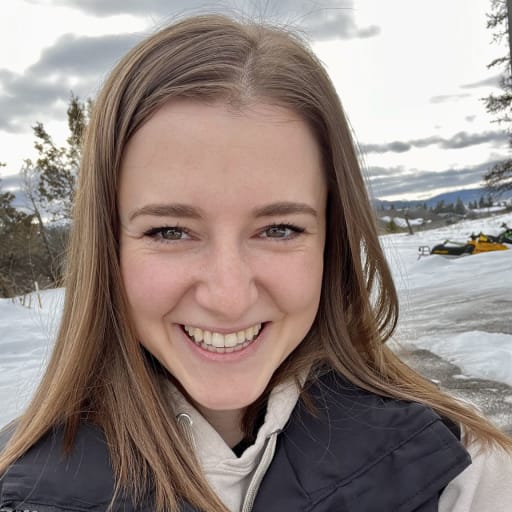 Profile image for pet sitter Janelle