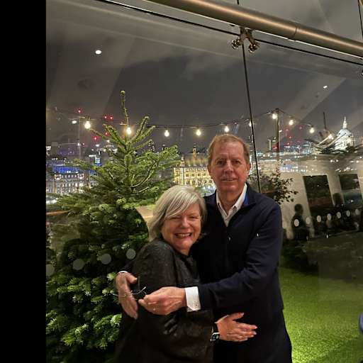 Profile image for pet sitters Melanie & Robert
