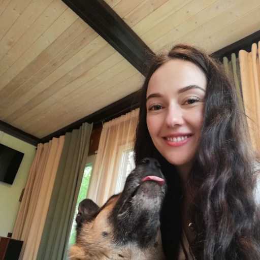 Profile image for pet sitter Elena