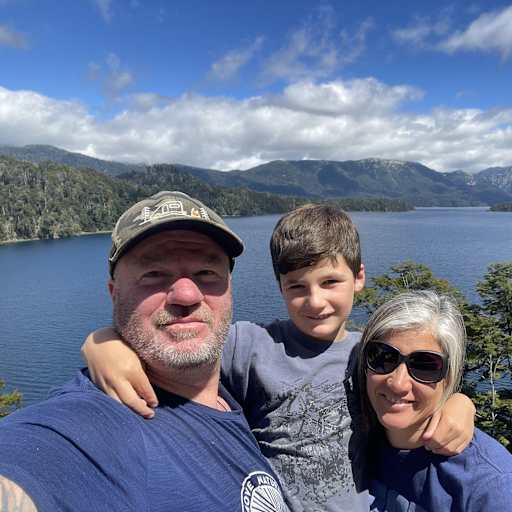 Profile image for pet sitters Lorena & Rob