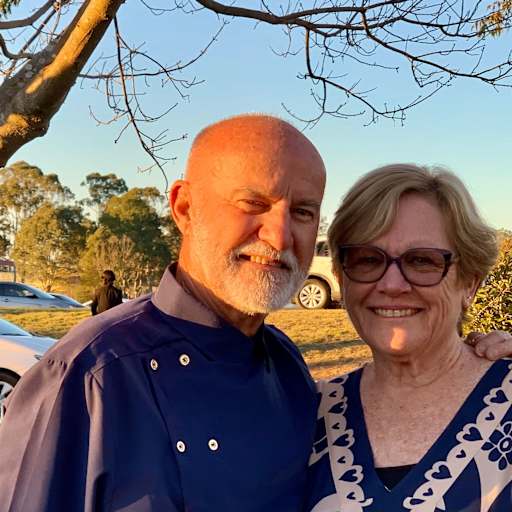 Profile image for pet sitters Wendy & Warren