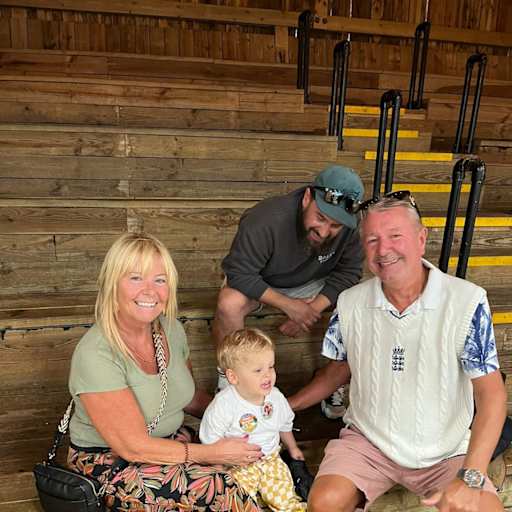 Profile image for pet sitters Annmarie & Peter