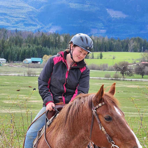 Profile image for pet sitter Maye