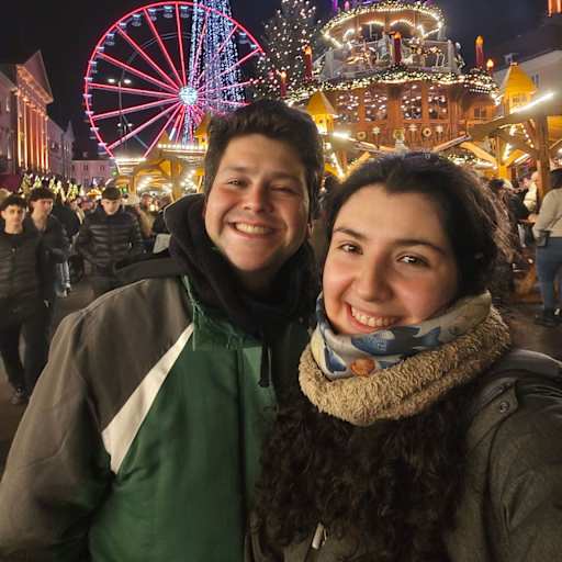 Profile image for pet sitters Lourdes & Gabriel