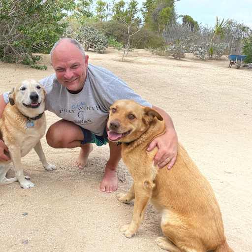 Profile image for pet sitters Kevin & Angela