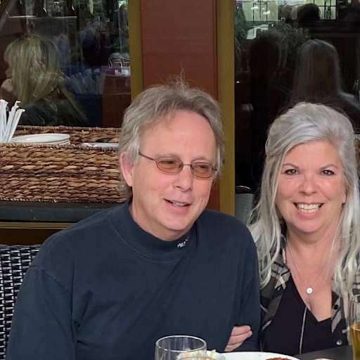 Profile image for pet sitters Kent & Donna