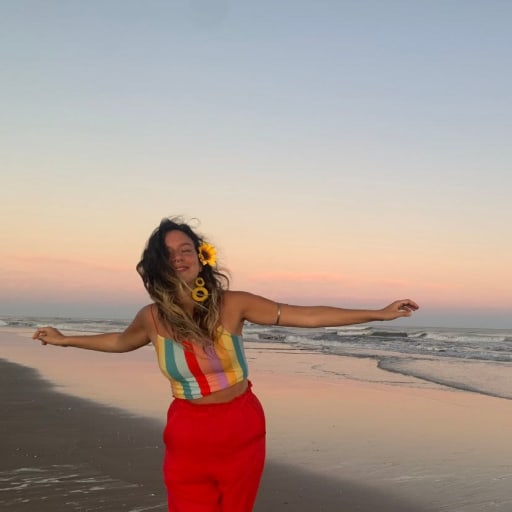 Profile image for pet sitter laura